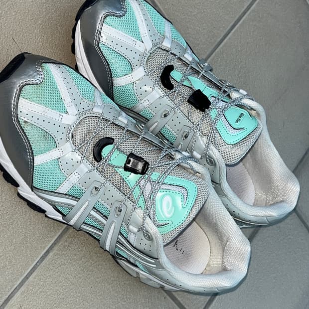 아식스 마뗑킴 실버 280