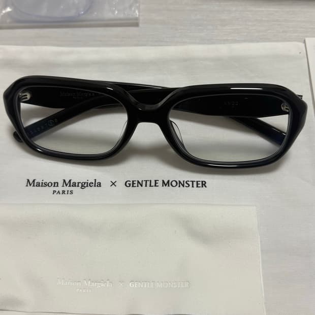 마르지엘라x젠틀몬스터 MM212-01