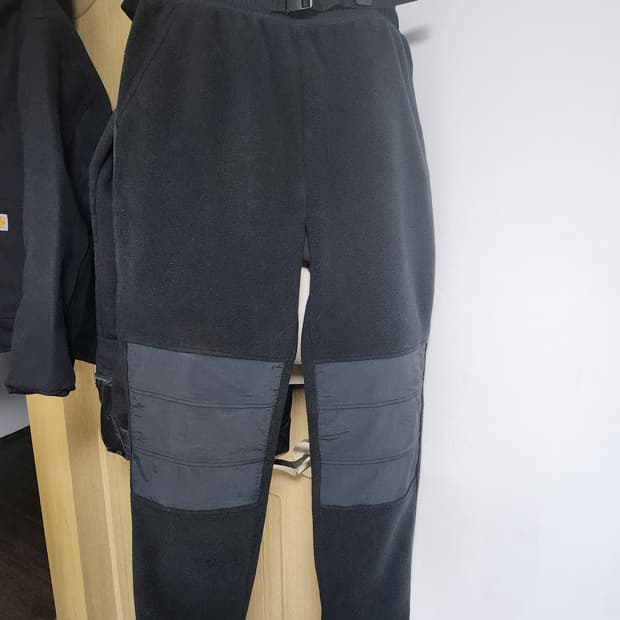 칼하트 wip 폴라텍 플리스 조거 팬츠 m (시착품)