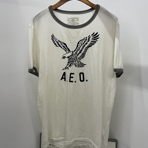 AMERICAN EAGLE OUTFITERS (M)