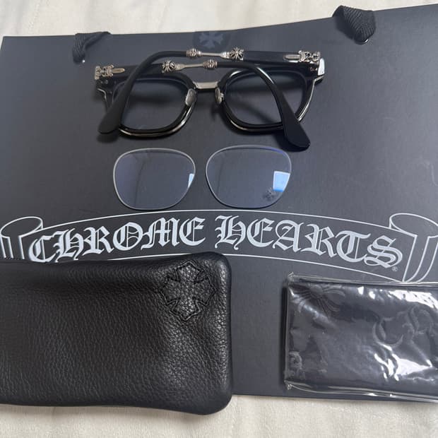 크롬하츠 덕버터 블랙실버