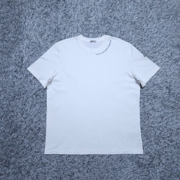 몽클레르) XL 남자 25ss 로고반팔티 / 왕눈이샵