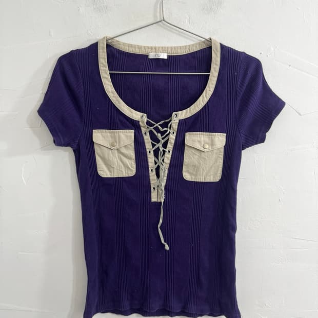 pocket eyelet top