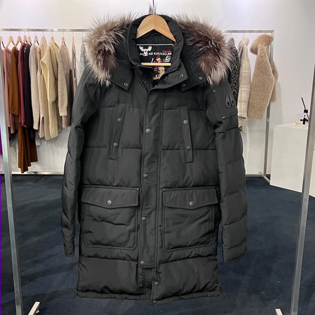 [M] 무스너클 빅릿지 폭스퍼 다운 패딩