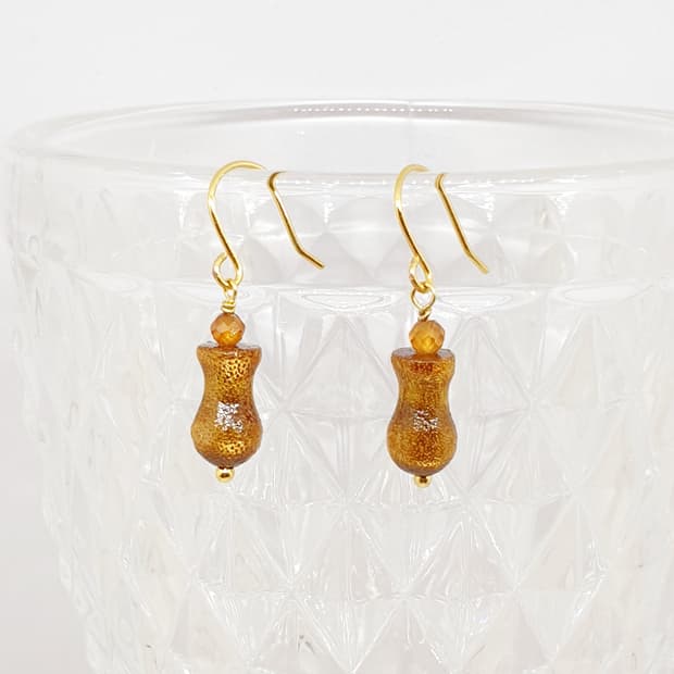 천연 산호 트로피 귀걸이