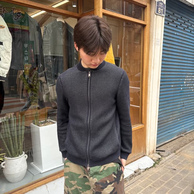 알마니 익스체인지 펀칭 니트 카디건