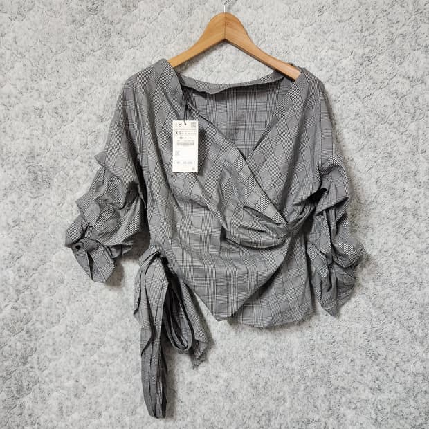 208A [XS] 새제품 자라 여성 블라우스