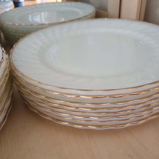 빈티지 앵커호킹 Anchor Hocking 밀크 글라스 접시 골든 쉘 G