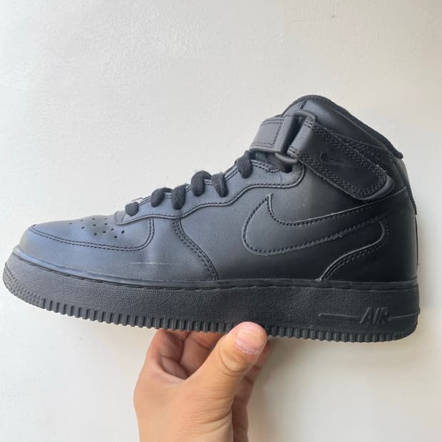 나이키 에어포스 1 미드 블랙 250