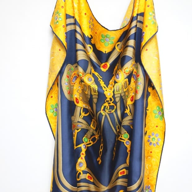 CELINE 정품 골드 옐로 실크 스카프