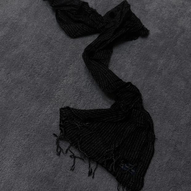 Vintage minial grunge mood muffler