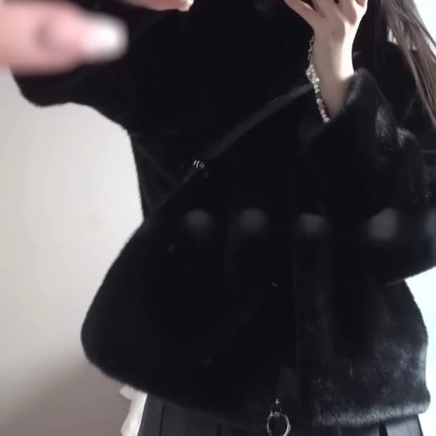 윤비누 슬로우앤드 스노우 리얼소프트 퍼자켓 블랙