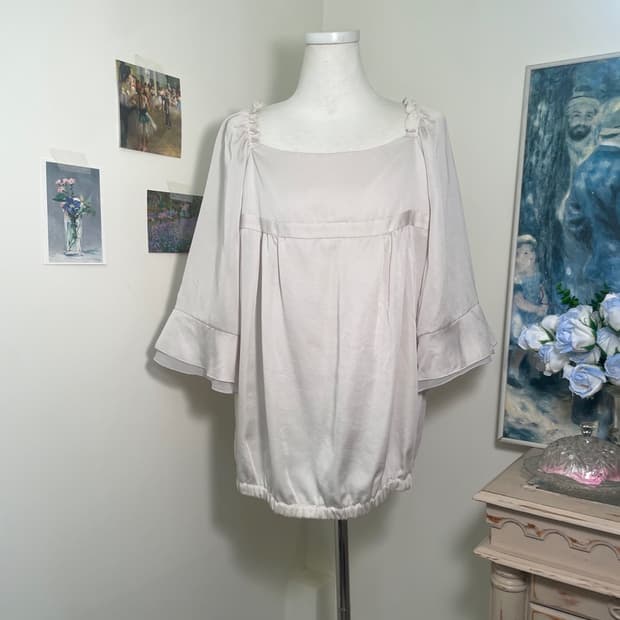 beige ivory ruffle sleeve princess blous