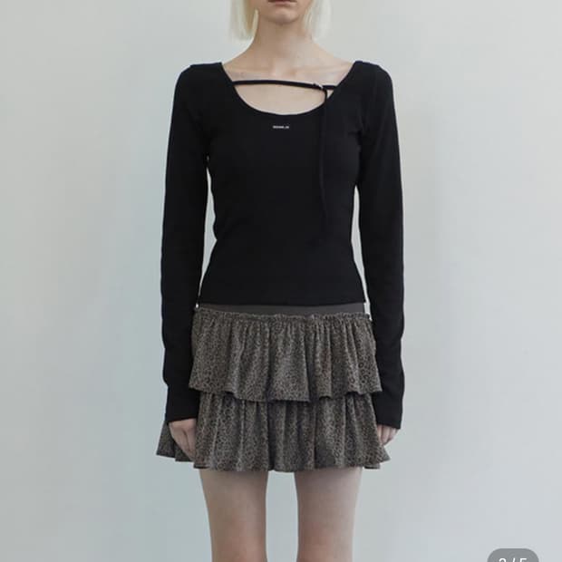 Rense 렌세 백포인트 티셔츠 블랙 화이트 