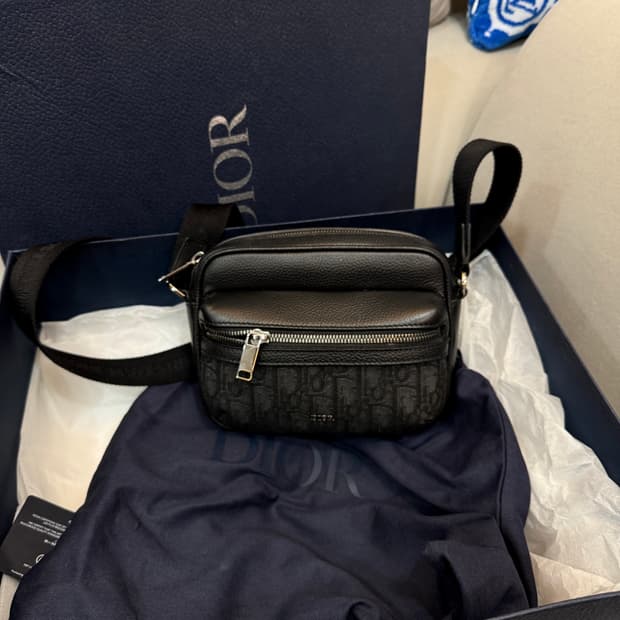 디올 오블리크 라이더 메신저백 