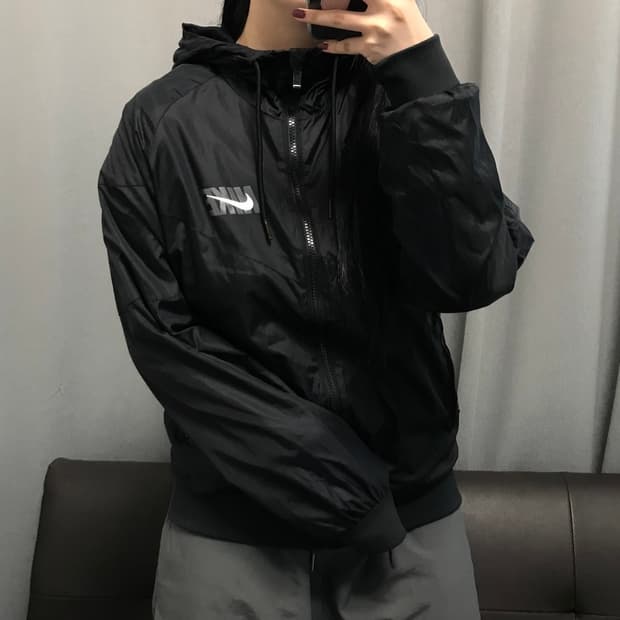 나이키 트레이닝 바람막이 M
