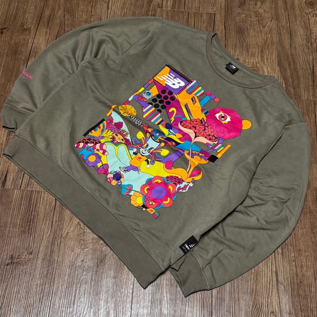 뉴발란스 아티스트 팩 GIAH 프린팅 맨투맨