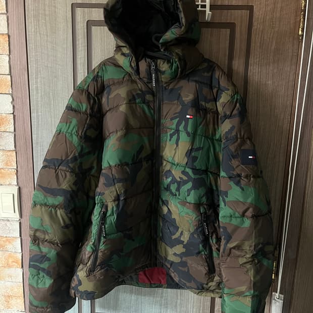 새상품(XL)타미힐피거 자수로고 후드 패딩 카모