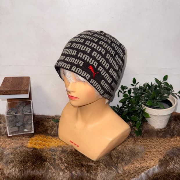 Puma black logo beanie