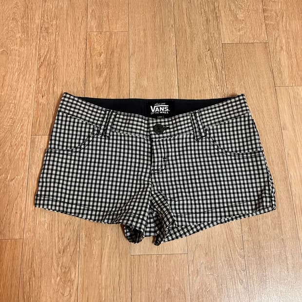 (거의 새것) 반스 Vans 블랙탭 체크 패턴 여성 쇼츠 S