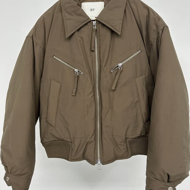 이에이 패디드 점퍼