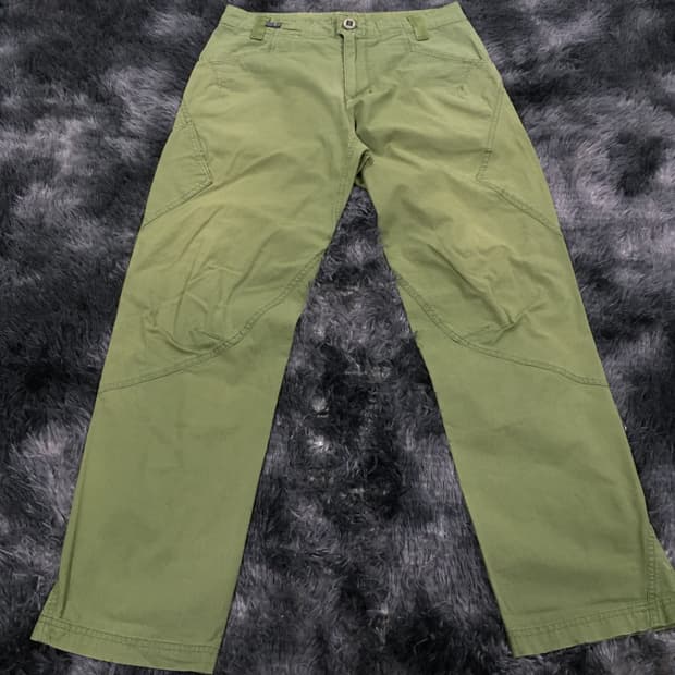 투티/0144 파타고니아 카키 팬츠 워크 실버 자수 로고