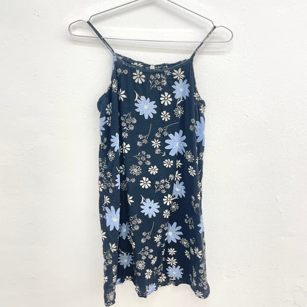 Dark navy flower sleeveless dress