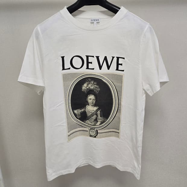 로에베 로고 반팔 티셔츠 xs사이즈 판매