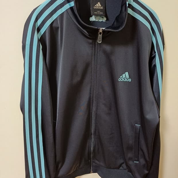 아디다스 시나모롤 트랙탑 져지 곤하