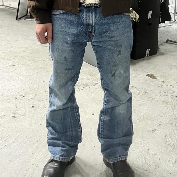 00s Levi’s 517 dirty flare jean 