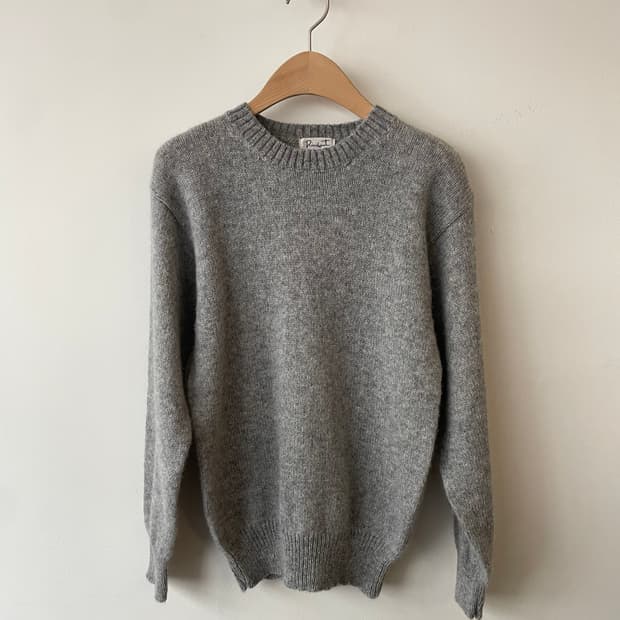 vintage gray crew neck knit