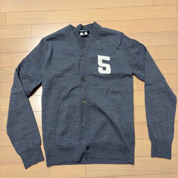 꼼데 니트 가디건 M사이즈