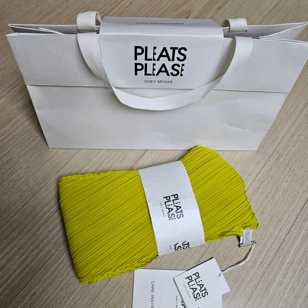 PLEATSPLEASE 플리츠 플리즈 이세이미야케  머플러  새상품
