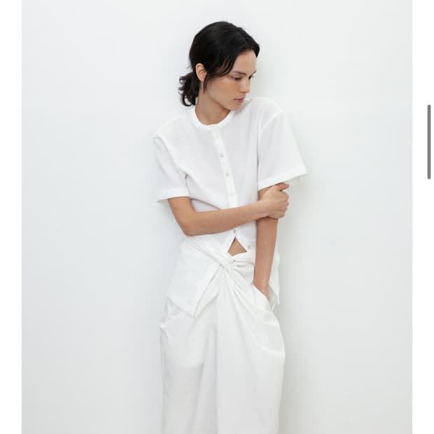 레이스 short sleeve pleats blouse 화이트 새상품