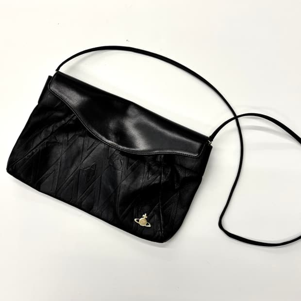 Vivienne Westwood 비비안웨스트우드 블랙 다이아몬드 오브 크