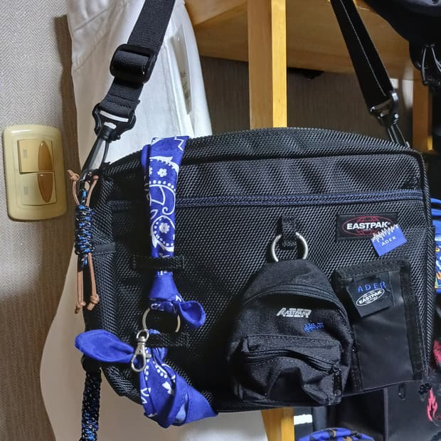eastpak ader 이스트팩 아더에러 크로스백