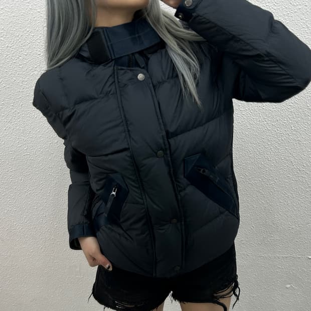 CP컴퍼니 차콜 후드 패딩 100