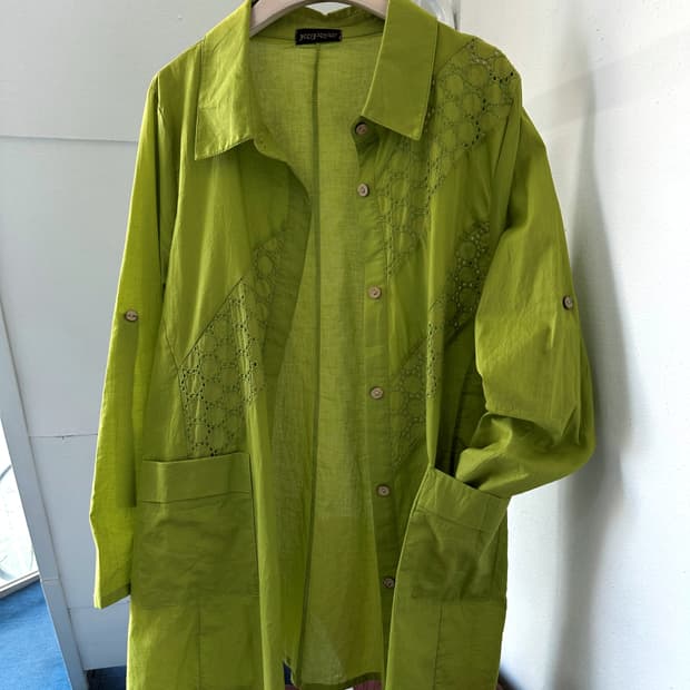 Light cotton stitch design loose shirt