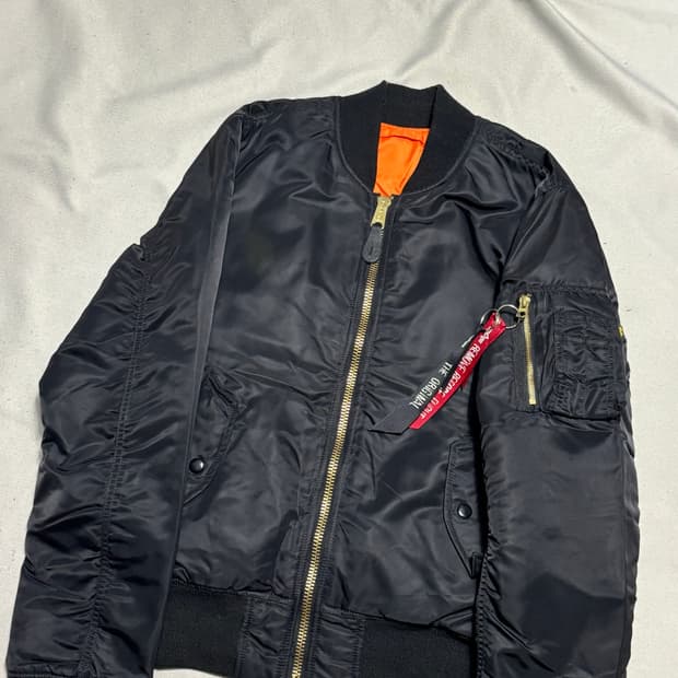 S 알파인더스트리 리버시블 ma-1 항공 점퍼