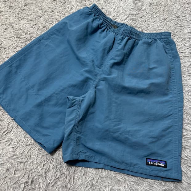파타고니아 배기스 블루 반바지