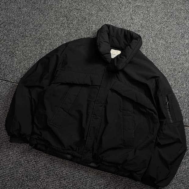 코드그라피 유틸리티 블랙 푸퍼 숏 패딩 1849