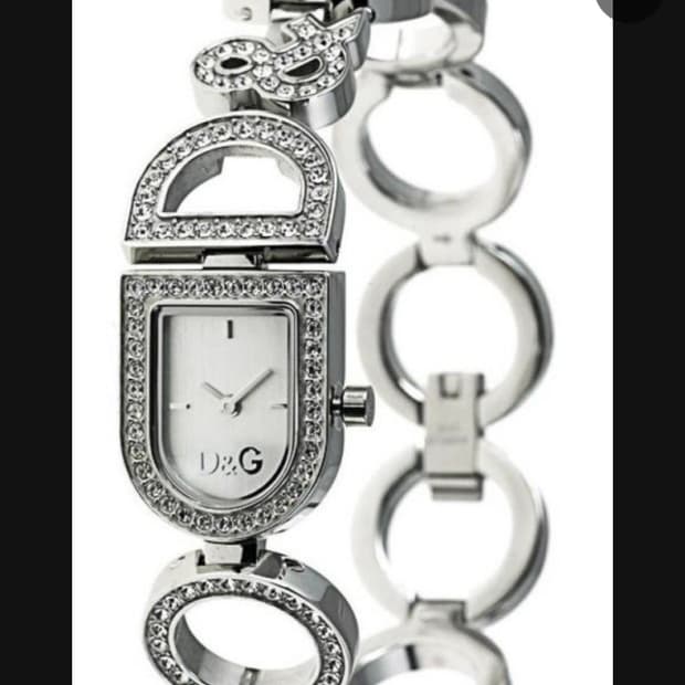 돌체앤가바나 여성 시계 구합니다