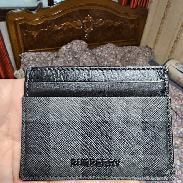 (정품) 신상 버버리 체크 카드지갑/남녀공용/차콜색상/개인