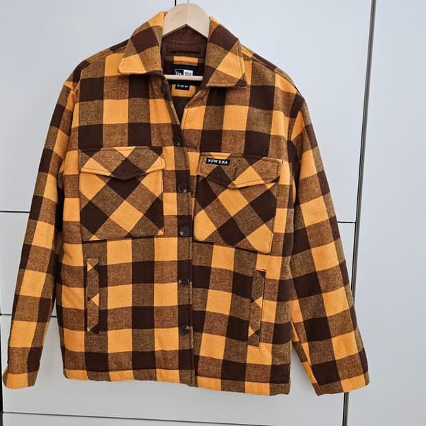 (새상품급) 뉴에라 캐주얼 체크자켓 모직자켓 누빔 열로우 남여공용 M
