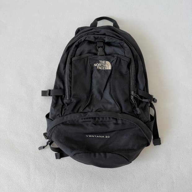 올드 노스페이스(THE NORTH FACE) 20L 백팩(지퍼테입 손상)