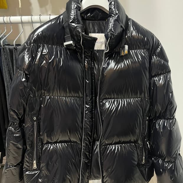 몽클레어 1017 알릭스 콜라보 유광 패딩