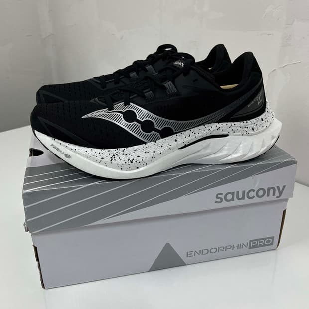 써코니 엔돌핀 스피드4 윙 플레이트 런닝화 운동화 270