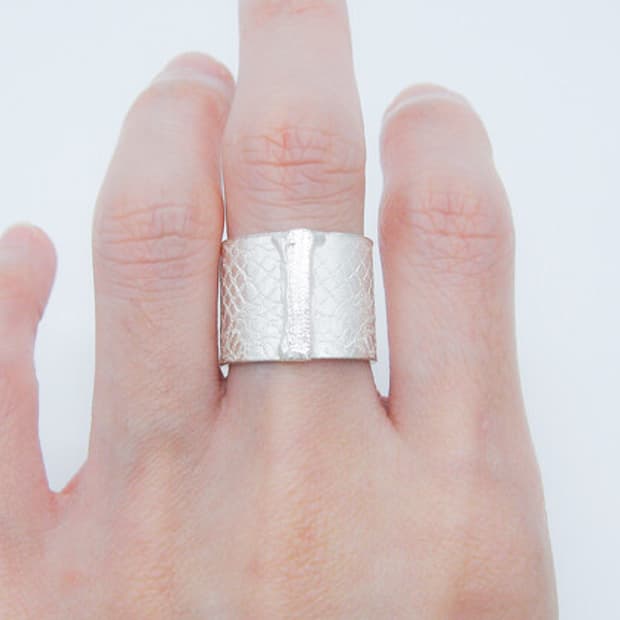 73ap 원앤온리 올가먼트링 