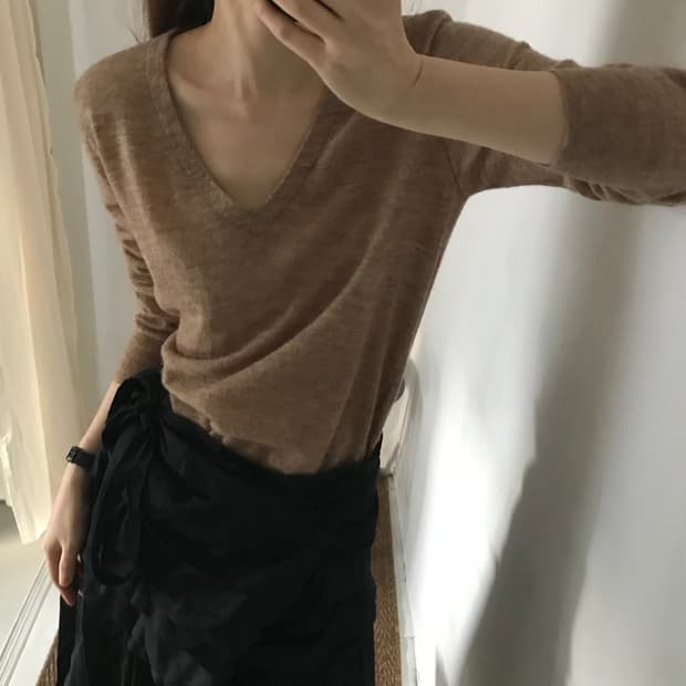 v-neck alpaca knit