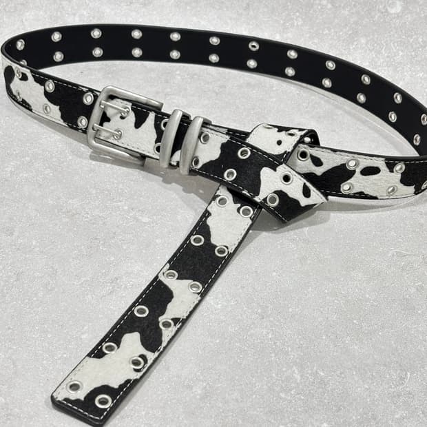 Oribell 스포티드 카우 송치털 아일렛 스터드 롱 벨트